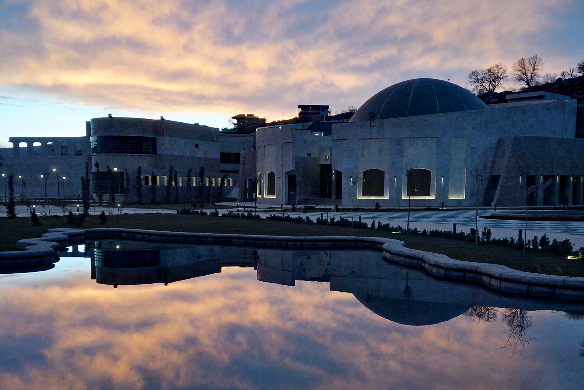 ARTISTIC AND FUNCTIONAL LIGHTING – BARZANI MEMORIAL CENTER